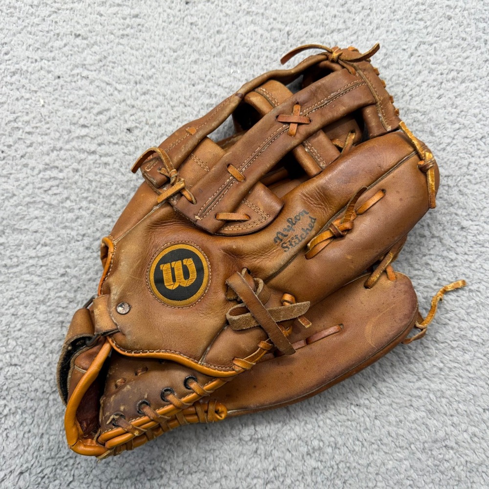 Wilson A9810 RHT Grip-Tite Pocket Hold Tite Adult Tan Leather 13" Softball Glove